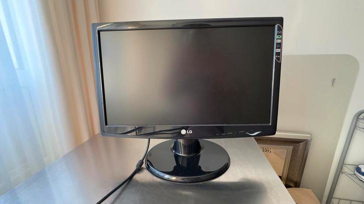 LG 19" Monitor W1943ST - Voor de verzamelaar!, Computers en Software, Monitoren, Gebruikt, 60 Hz of minder, VGA, LED, Overige resoluties