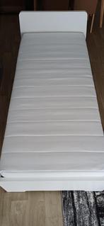 Bed met matras 90x200cm (bed with a mattress white), Huis en Inrichting, Ophalen, 90 cm, Eenpersoons, Wit