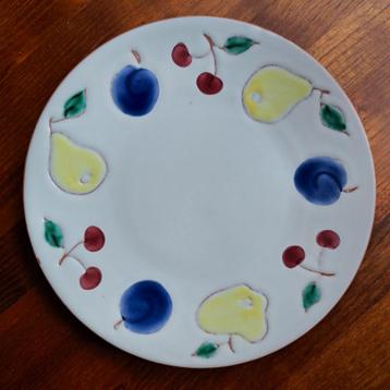 Hans Wagner Keramiek Vintage Fruit Bordje Terracotta  beschikbaar voor biedingen