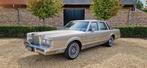 Lincoln Town Car 5.0 AUT Origineel Nederlandse auto met boek, Auto's, Automaat, Town Car, Beige, Origineel Nederlands