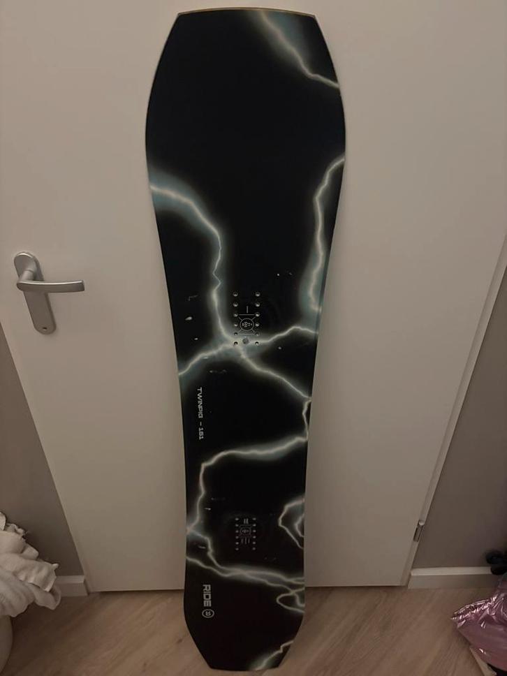 Ride Twinpig 151cm - All-mountain/Park snowboard, Sport en Fitness, Snowboarden, Gebruikt, Board, Ophalen of Verzenden