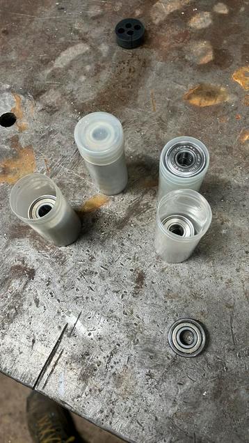 Partij abec 5 lagers 608 zandstra en force beschikbaar voor biedingen