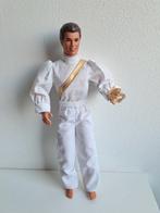 Prins charming met roos voor ken van barbie excl pop, Ophalen of Verzenden, Gebruikt, Kleertjes