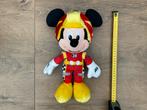 Nieuwe zgan Disney Mickey Mouse racer coureur knuffel 30/35, Verzamelen, Disney, Ophalen, Mickey Mouse, Nieuw, Knuffel
