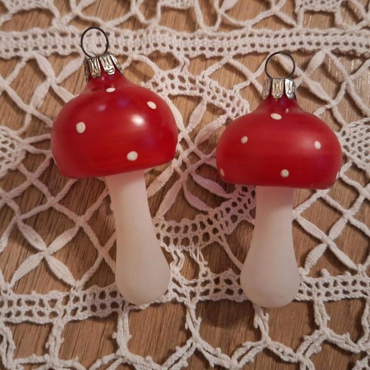 2 vintage paddestoel kerstballen - glas !, Diversen, Kerst, Ophalen of Verzenden