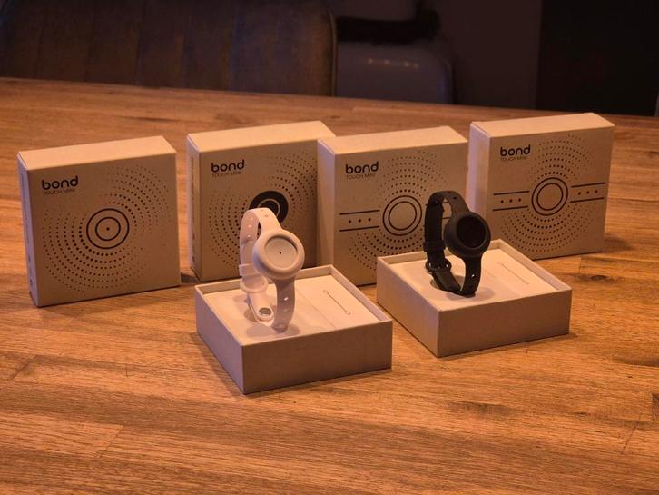 Bond touch mini's, Sieraden, Tassen en Uiterlijk, Smartwatches, Nieuw, Android, Zwart, Verzenden