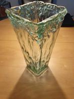 Vierkante glazen vaas., Minder dan 50 cm, Glas, Ophalen of Verzenden, Zo goed als nieuw