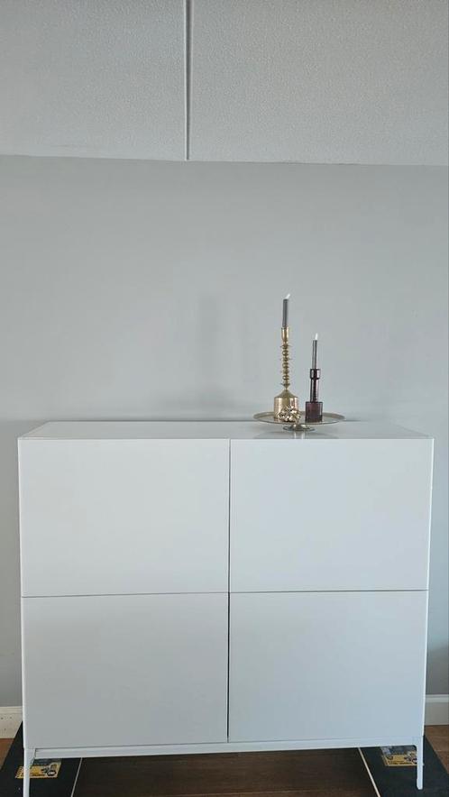 Dressoir/ Witte kast, strak model, Huis en Inrichting, Kasten | Schoenenkasten, Zo goed als nieuw, Ophalen