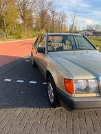 Mercedes-Benz 200-Serie 2.3 230 E AUT 1985 Groen, Automaat, 2299 cc, Mercedes-Benz, Overige kleuren