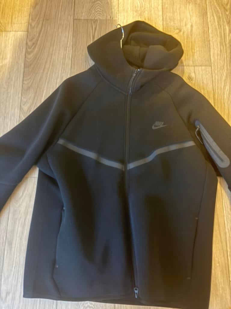 Nike tech fleece zwart (nieuwste model), Ophalen of Verzenden, Zo goed als nieuw, Maat 56/58 (XL), Zwart