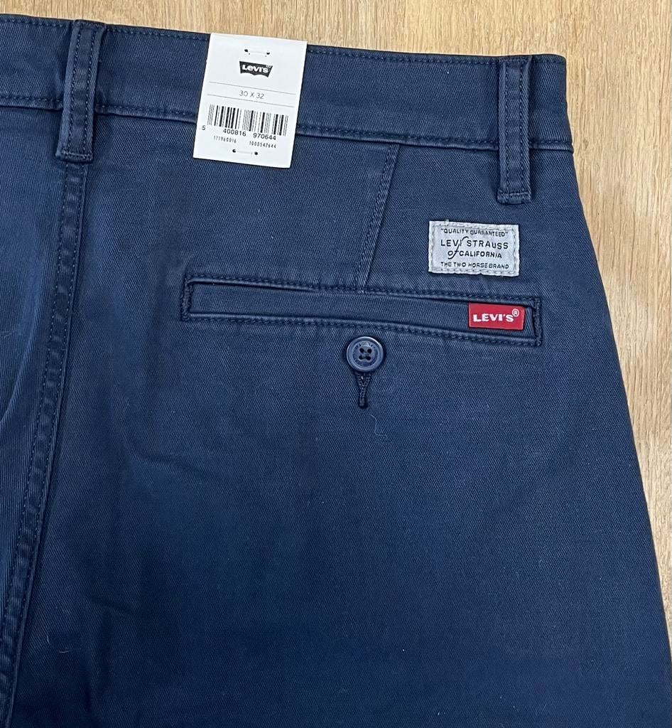 Levi’s standard taper chinobroek marineblauw - Maat W30 L32, Kleding | Heren, Ophalen of Verzenden, Nieuw, Maat 46 (S) of kleiner