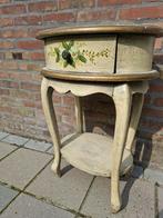 Opknappertje bijzettafel, Ophalen