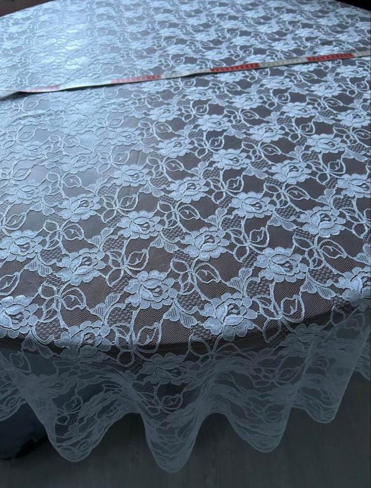 Wit kanten tafelkleed, Ophalen, Zo goed als nieuw, Rond, Binnen