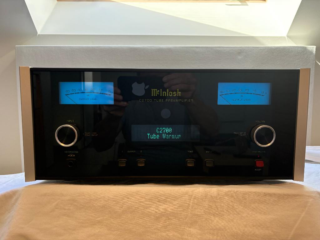 McIntosh C2700, Ophalen of Verzenden, Versterker