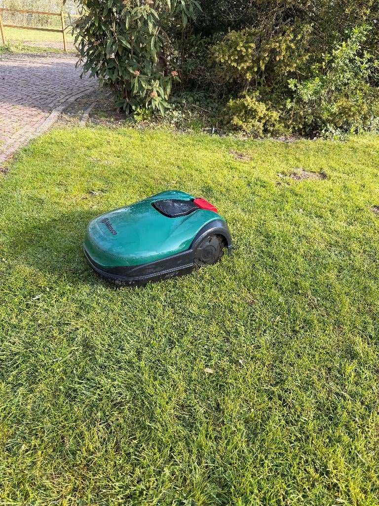 Robomow RK2000 Robotmaaier – Topstaat – €850, Ophalen, Robomow, Bestuurbaar via app, Zo goed als nieuw