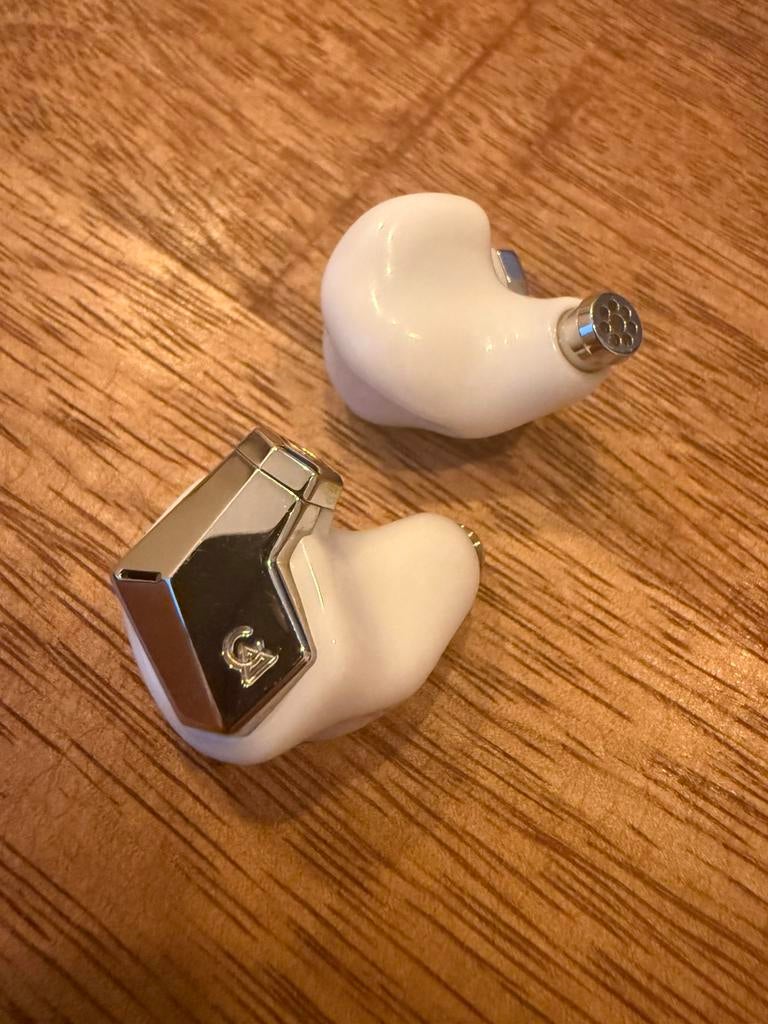 Campfire Audio Supermoon Multiverse III Achromatic Series, Ophalen of Verzenden, Zo goed als nieuw, Overige merken