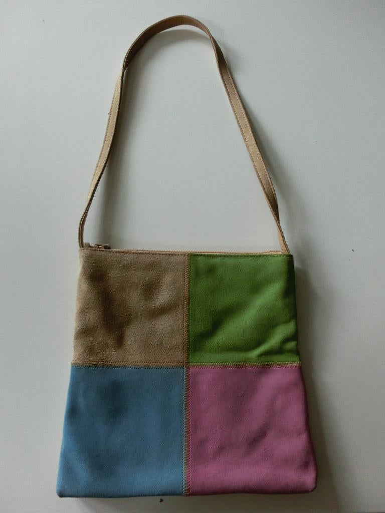 Super leuke echt suede tasje  in pasteltinten van Soho, Ophalen of Verzenden, Zo goed als nieuw, Schoudertasje