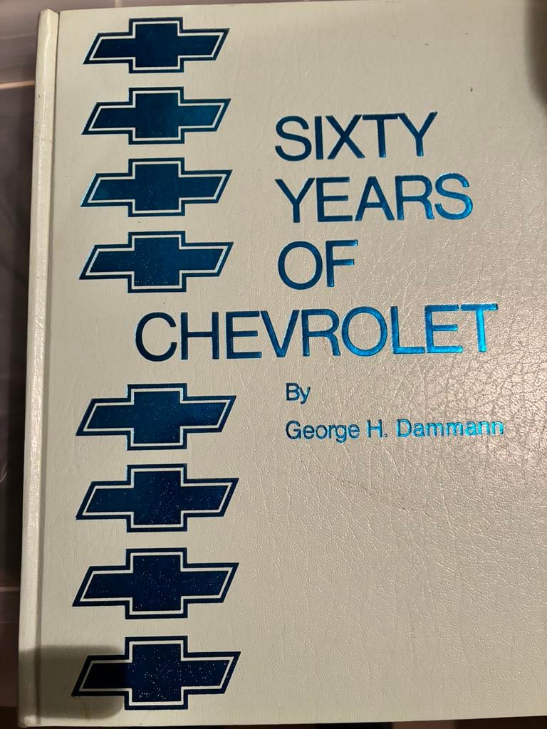 Chevrolet 1912-1972, Boeken, Auto's | Boeken, Ophalen of Verzenden, Zo goed als nieuw, Chevrolet