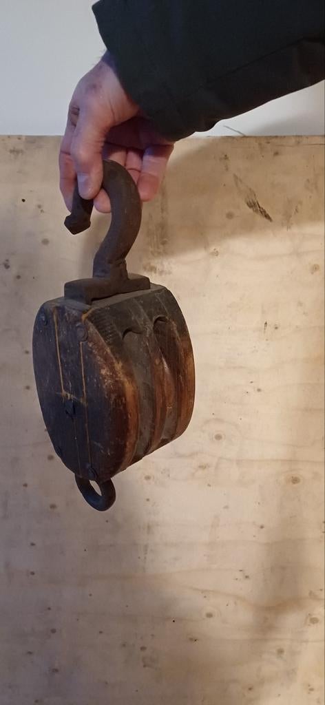 Antieke houten katrollenmet haak - Decoratief en functioneel, Antiek en Kunst, Curiosa en Brocante, Ophalen