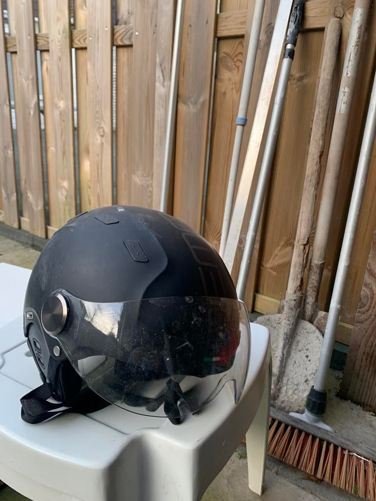 Helm, Fietsen en Brommers, Brommerhelmen, Ophalen of Verzenden, Zo goed als nieuw