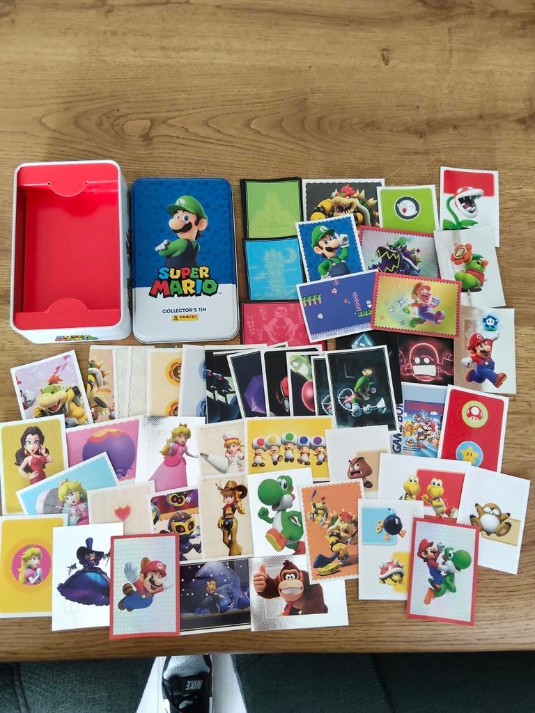 Super Mario Luigi tin met bijna 50 stickers, Ophalen of Verzenden, Zo goed als nieuw, Meerdere stickers