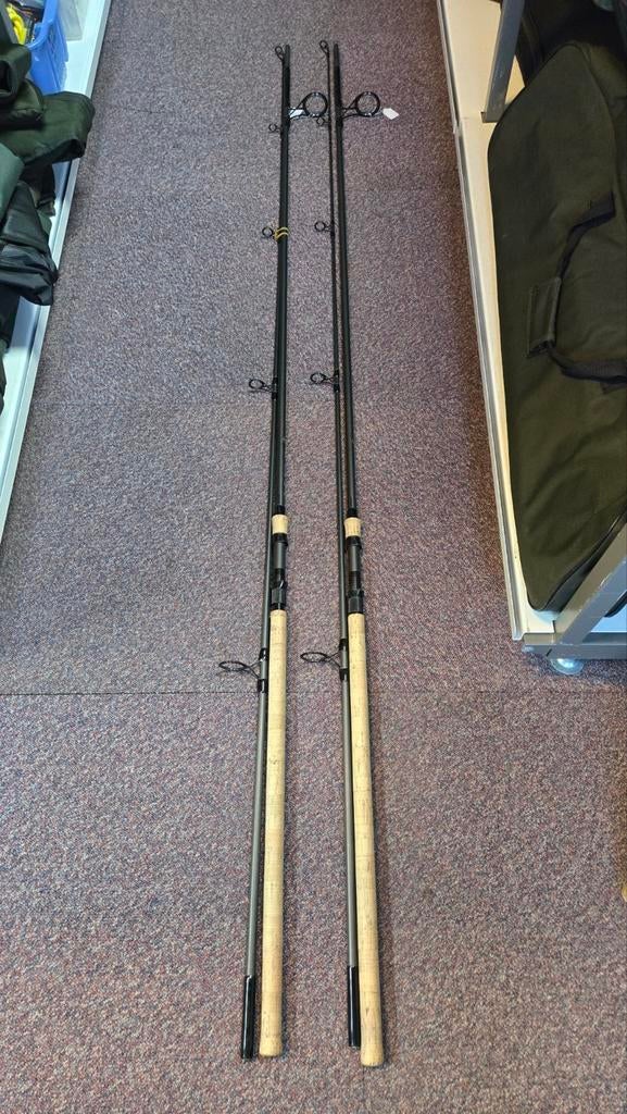 2 x Shimano longcast 12 ft 275lb, Ophalen, Zo goed als nieuw, Werphengel