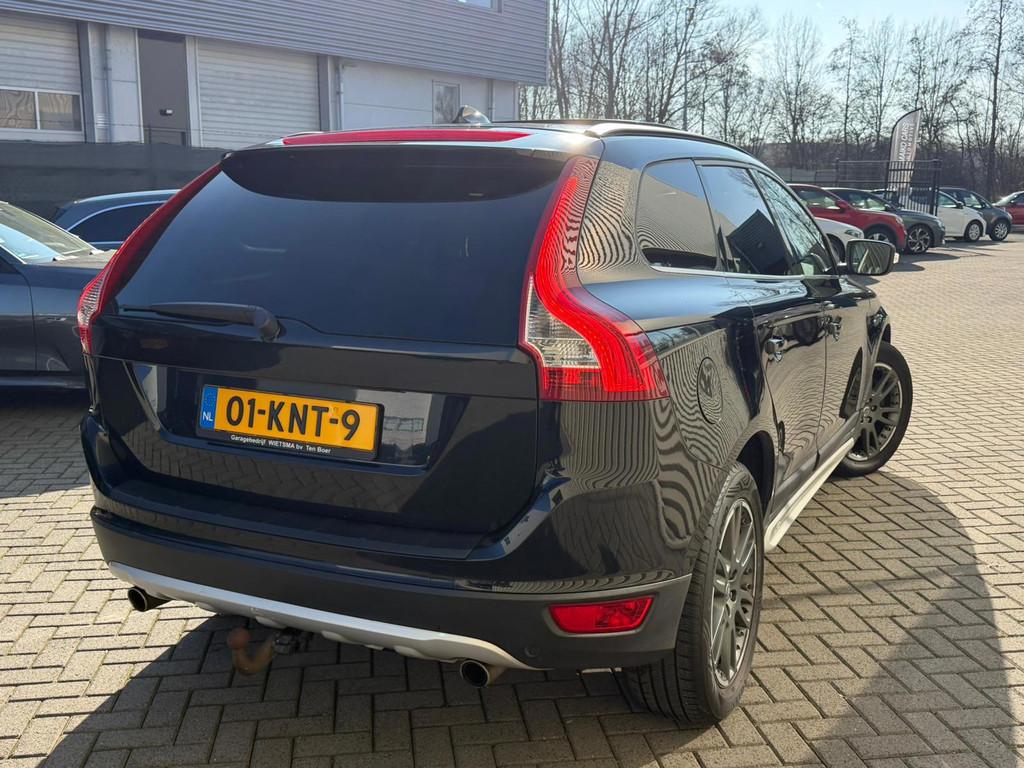 Volvo XC60 2.4 D5 AWD Momentum PANORAMADAK NL & NAP km's, Auto's, Volvo, Gebruikt, Zwart, 197 €/maand, 2000 kg
