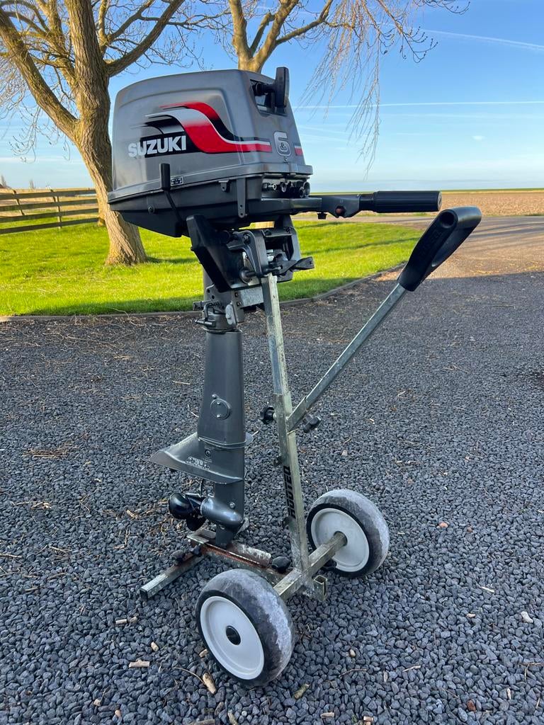 Suzuki 6 PK 2 Cil Langstaart Nieuwstaat!!!  Ruilen Brommer, Watersport en Boten, Ophalen, 5 tot 10 pk, Zo goed als nieuw, Buitenboordmotor
