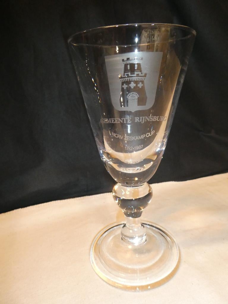 Royal Leerdam gedenkglas Gemeente Rijnsburg NCRV zeskampcup, Ophalen of Verzenden