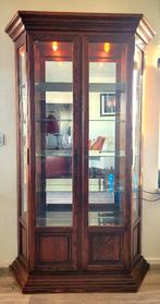 Koloniale antieke vitrinekast, Ophalen, 100 tot 150 cm, 200 cm of meer, Glas