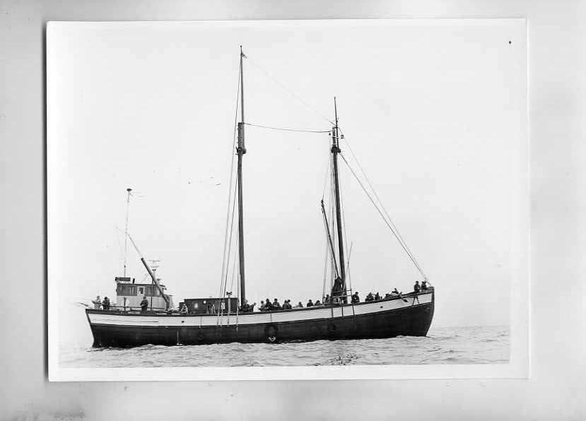scheepvaart-foto-syveren -rungsted 1915, Ophalen of Verzenden, Zo goed als nieuw, Motorboot, Boek of Tijdschrift