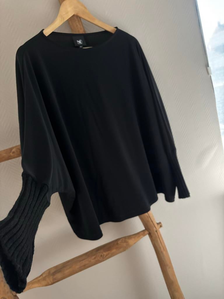 Nu Denmark Zwarte Blouse met Vleermuismouwen, Ophalen of Verzenden, Zo goed als nieuw, Maat 38/40 (M), Zwart