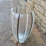 Te koop aangeboden, vaas van glas
Perfect als decoratie in h, Ophalen, Rond, Minder dan 30 cm