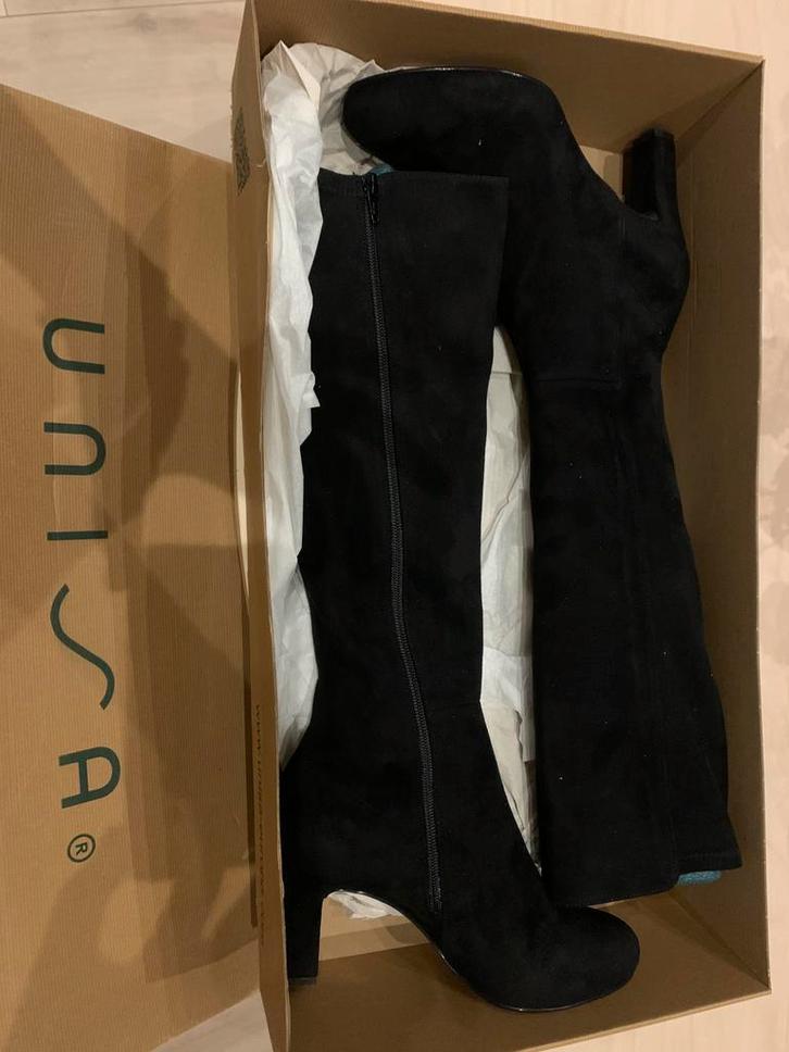 Hoge suede dameslaarzen van Unisa / maat 38-39, Kleding | Dames, Schoenen, Nieuw, Hoge laarzen, Zwart, Ophalen of Verzenden