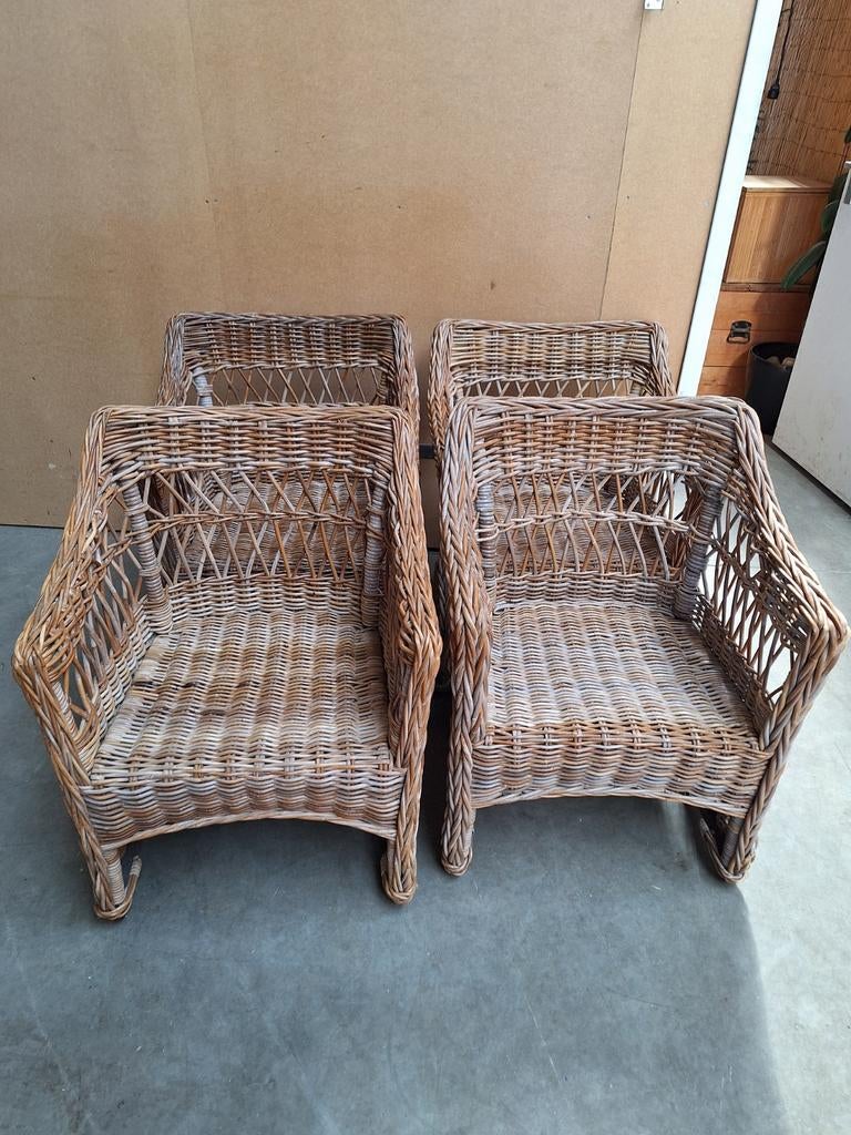 4 prachtige rotan stoelen, Ophalen, Zo goed als nieuw