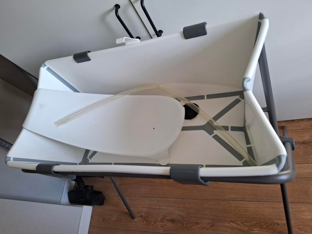 Stokke Flexi Bath met babyschaal en afvoerslang, Kinderen en Baby's, Badjes en Verzorging, Ophalen, Zo goed als nieuw, Badje, Overige merken