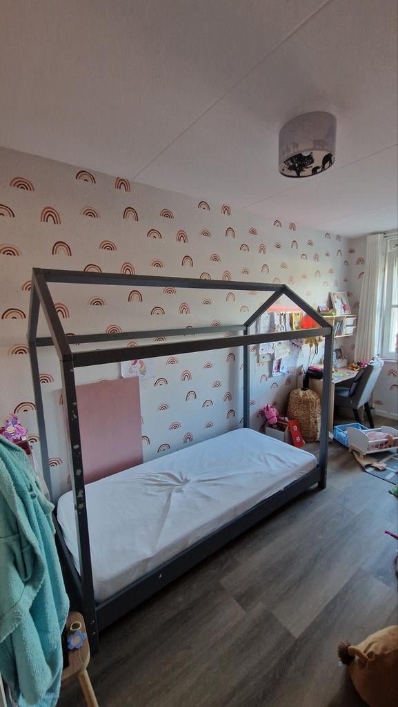 Grijs bed met huisje/dakje, Ophalen, 180 cm of meer, 85 tot 100 cm, Lattenbodem