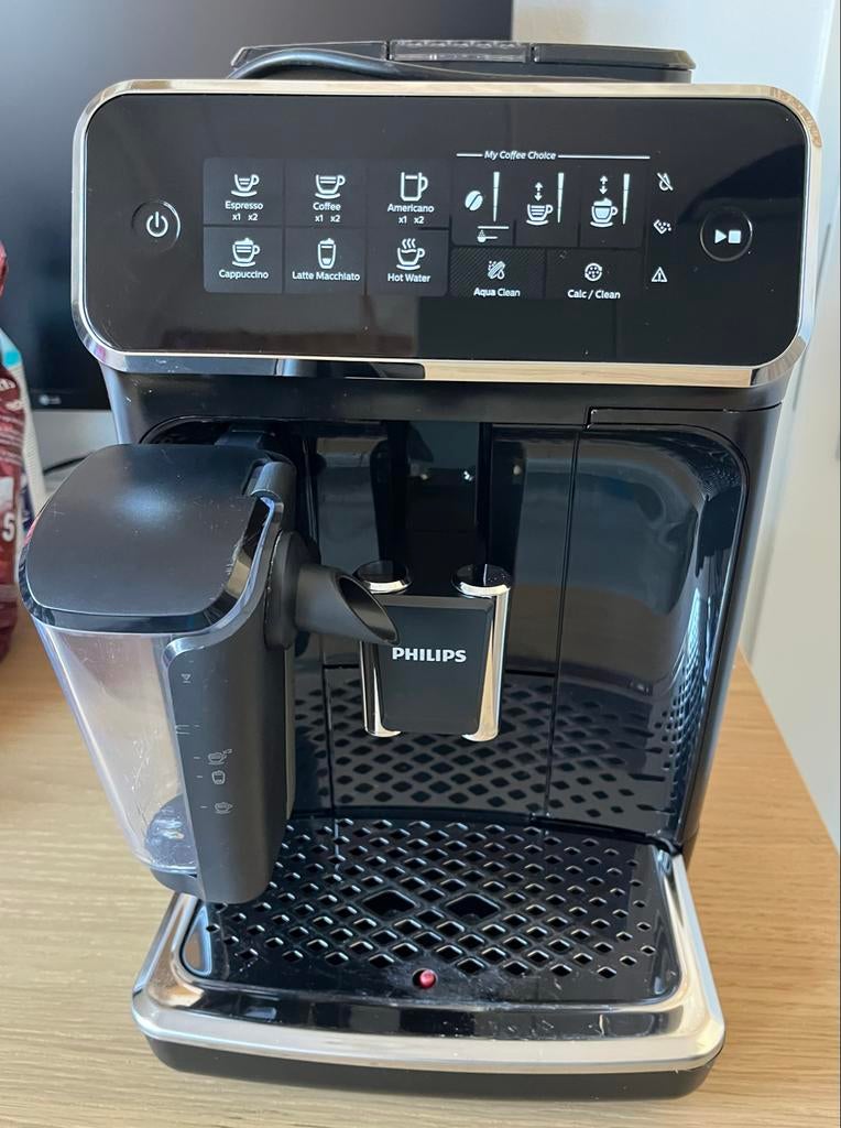 Philips LatteGo EP3241 koffiezetapparaat, Witgoed en Apparatuur, Koffiezetapparaten, Ophalen, Gebruikt, Koffiemachine, Koffiebonen