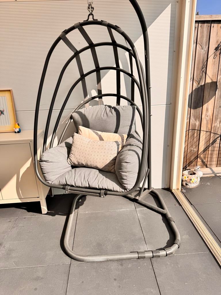 Comfortabele Hangstoel Perfect voor Buiten, Tuin en Terras, Ophalen, Zo goed als nieuw, Metaal