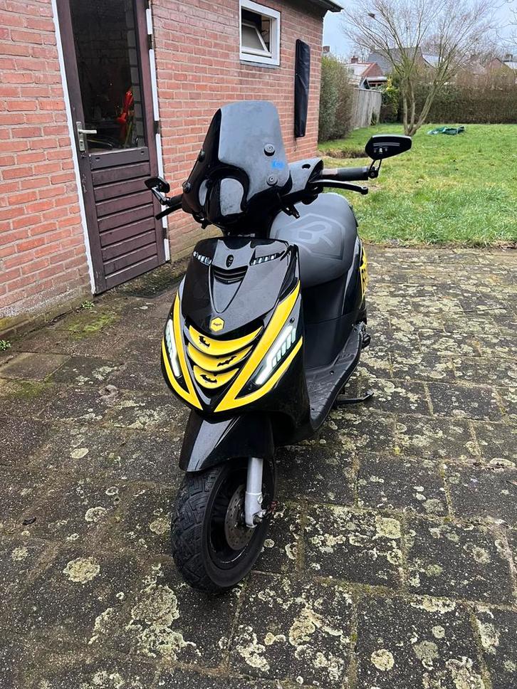 Piaggio Zip 80cc Malossi 2016 brom, Fietsen en Brommers, Scooters | Piaggio, Gebruikt, Zip, Benzine, Ophalen