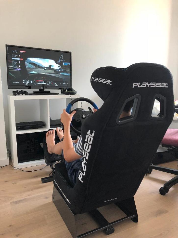 Playseat racestoel + Thrustmaster T150 stuur en pedalen, Spelcomputers en Games, Spelcomputers | Sony PlayStation Consoles | Accessoires