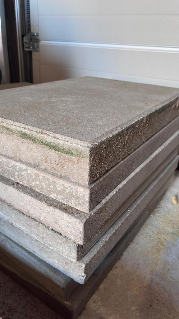 Gratis!!! Staptegels beton, Ophalen, Zo goed als nieuw