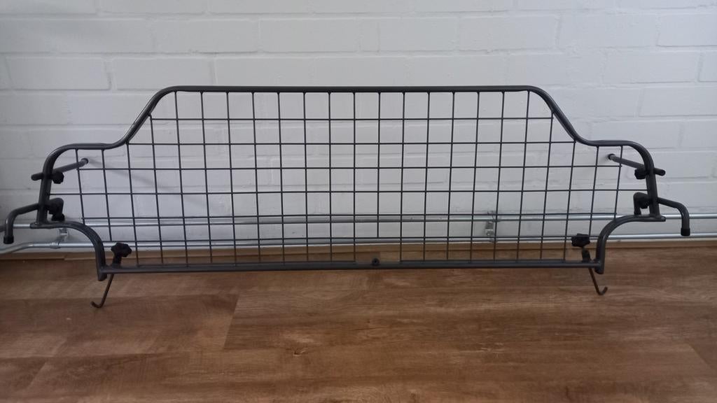 Hondenrek Travall voor Ford Focus Station (mk3, 2011-2018), Ophalen