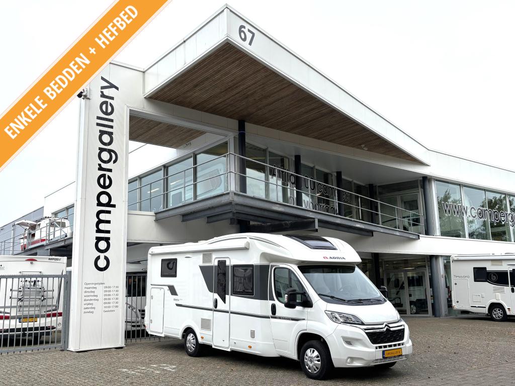 Adria Matrix 670 DL Plus ENKELE BEDDEN HEFBED FACE TO FACE, 7 tot 8 meter, Bedrijf, Adria, Tot en met 4