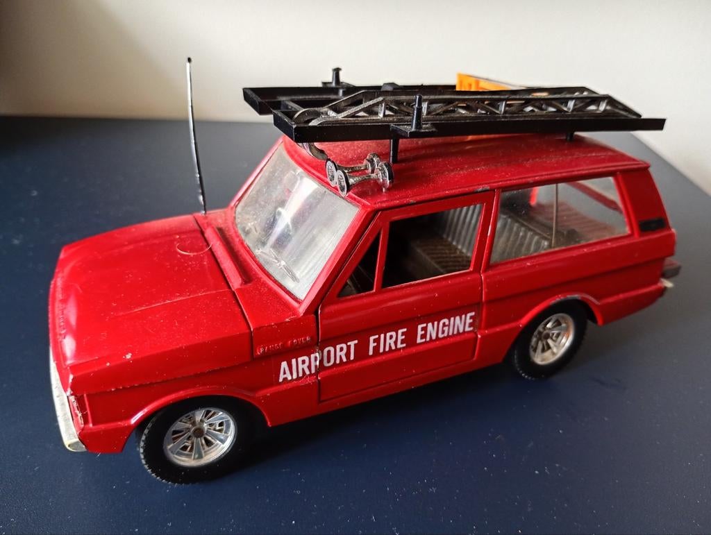 Bburago Range Rover Airport Fire Engine, Ophalen of Verzenden, Zo goed als nieuw, Bburago
