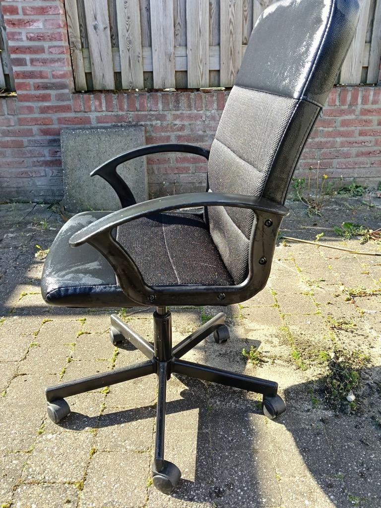 Buro stoel., Ophalen, Gebruikt, Zwart