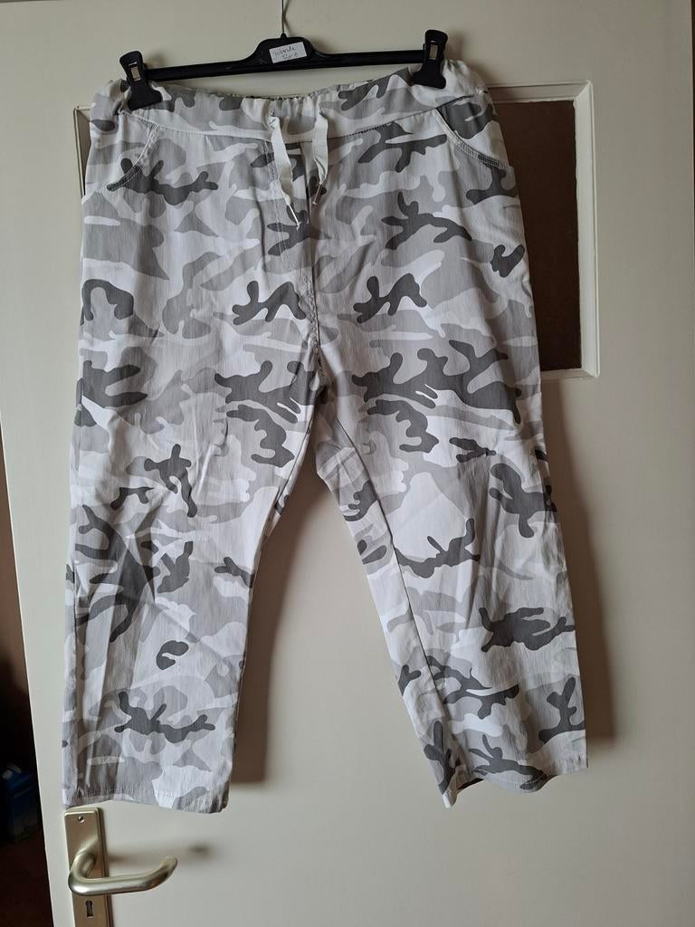 Camo Capri Broek XXL - Comfortabel & Stijlvol, Kleding | Dames, Broeken en Pantalons, Made in Italy, Maat 46/48 (XL) of groter