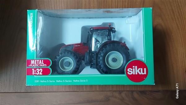 Siku 3281 Valtra S-serie, Ophalen of Verzenden, Zo goed als nieuw, Tractor of Landbouw, SIKU