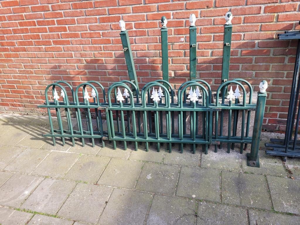 Decoratief sier ijzeren hekwerk donkergroen met wit, Tuin en Terras, Tuinhekken en Hekwerk, Ophalen, Gebruikt, IJzer, Sierhekwerk