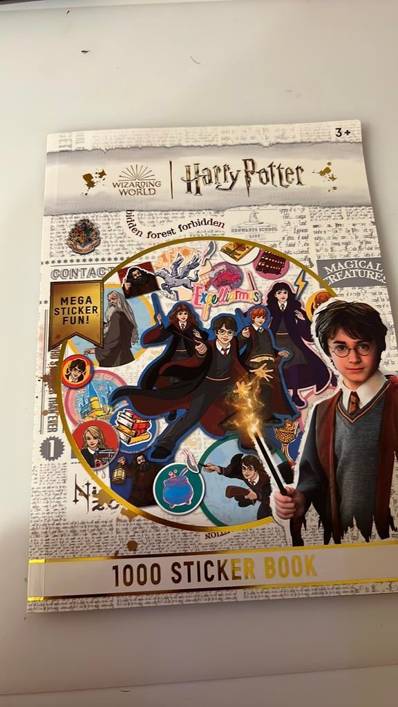 Harry potter sticerboek 1000 stickers, Verzamelen, Harry Potter, Ophalen of Verzenden, Gebruikt, Overige typen
